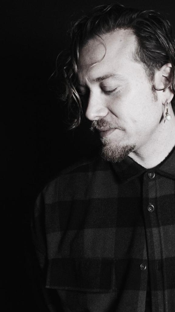 Papi On e la rivoluzione del "restare accesi": quando la paternità detta il ritmo al rock