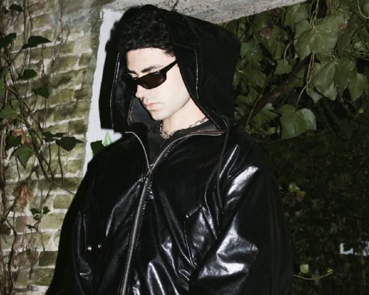 Il rap digitale diventa repertorio: malakooda lancia "hardchive.exe"